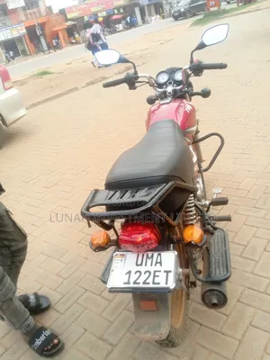 TVS HLX 125 2026 Red