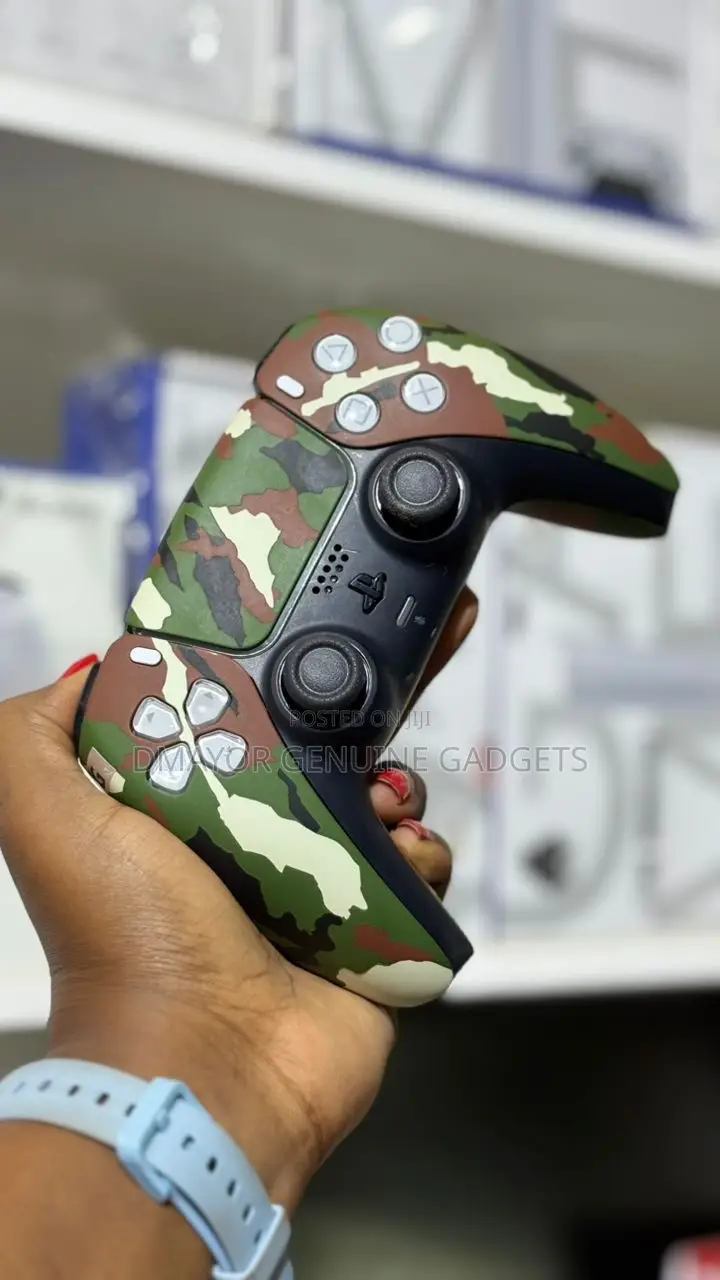 Play Station 5 Gamepads