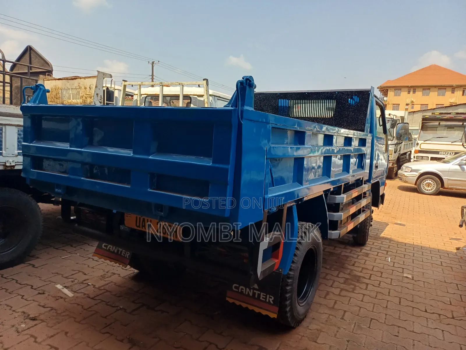 Mitsubish Canter Tipper