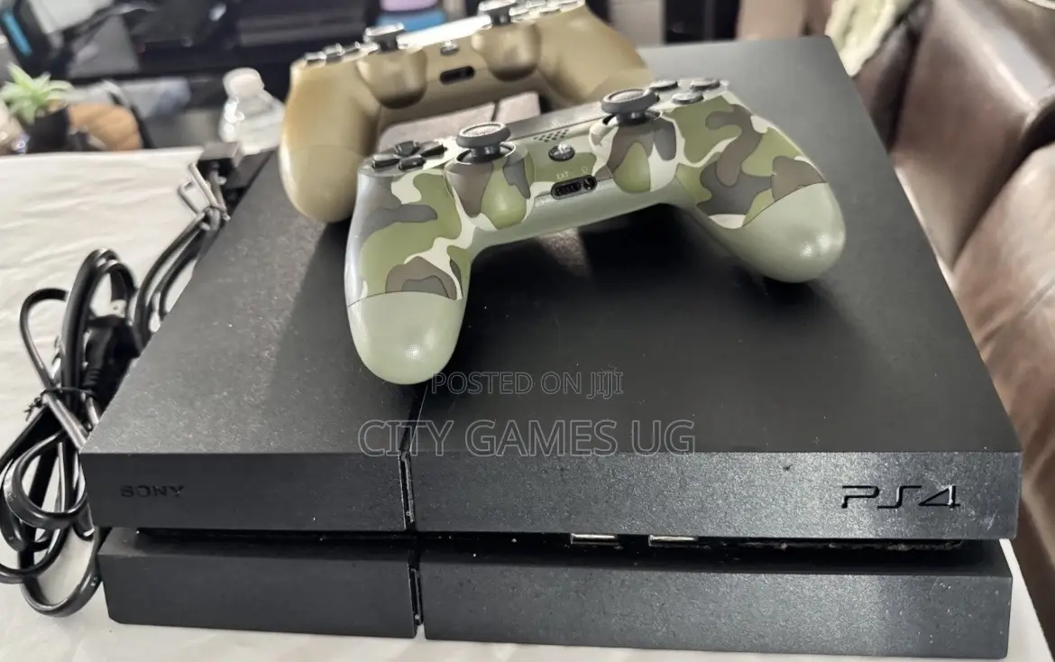 Sony Playstation 4 Home Console 500 Gb Black With 2 Controllers