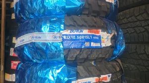 31x10.5r15 Rt05 M/T