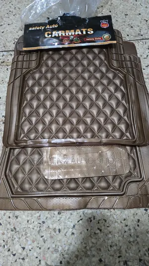 Universal Auto Fit Rubber Car Floor Mats and Carpets