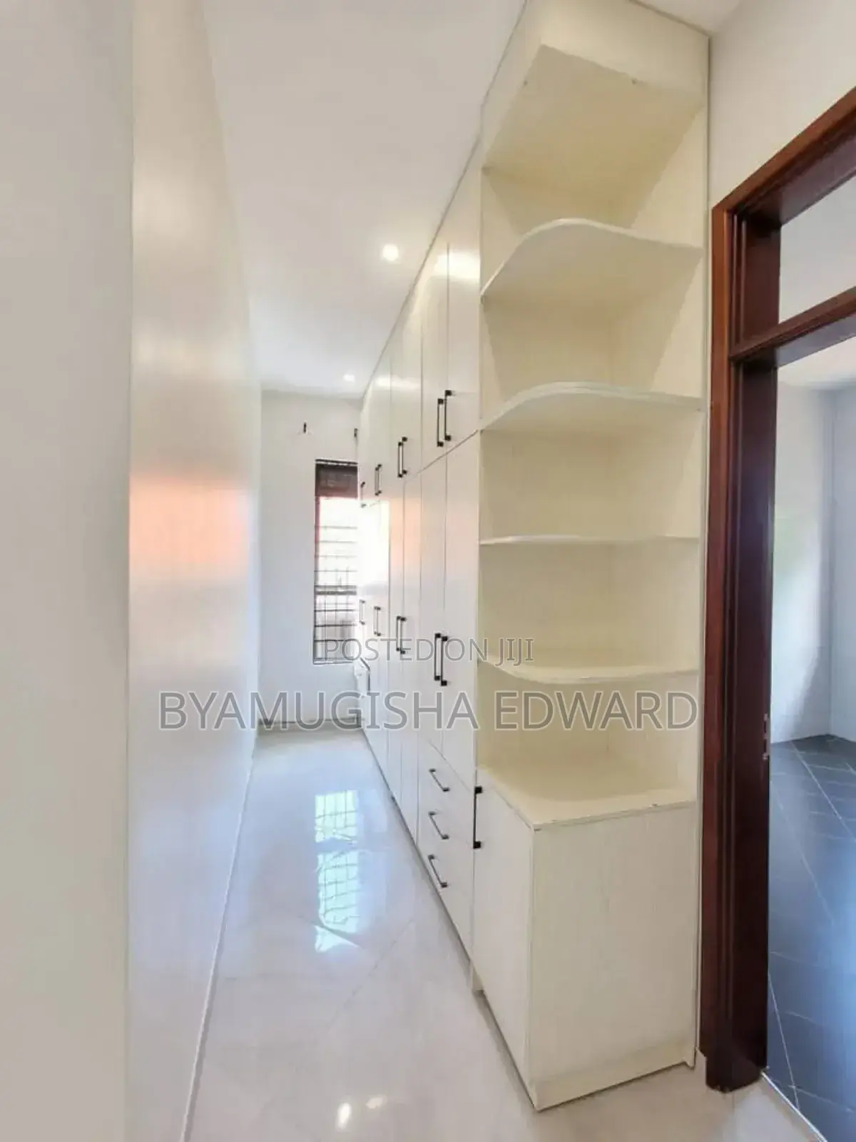 3bdrm House in Standalone Kisaasi, Central Division for rent