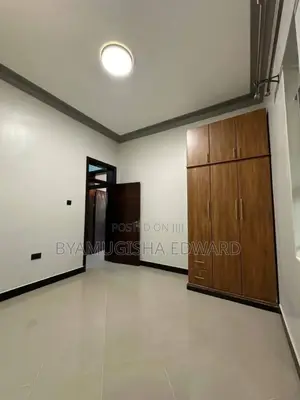 4bdrm House in Standalone Kisaasi, Central Division for rent