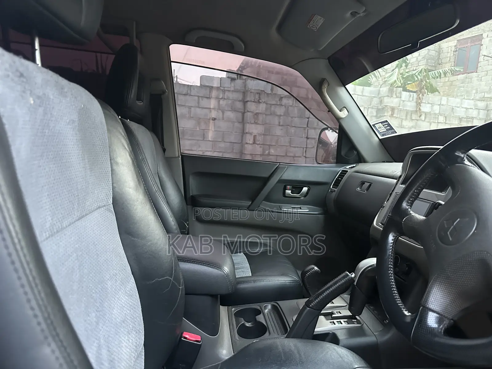 Mitsubishi Pajero Elegance Long Automatic 2005 Silver