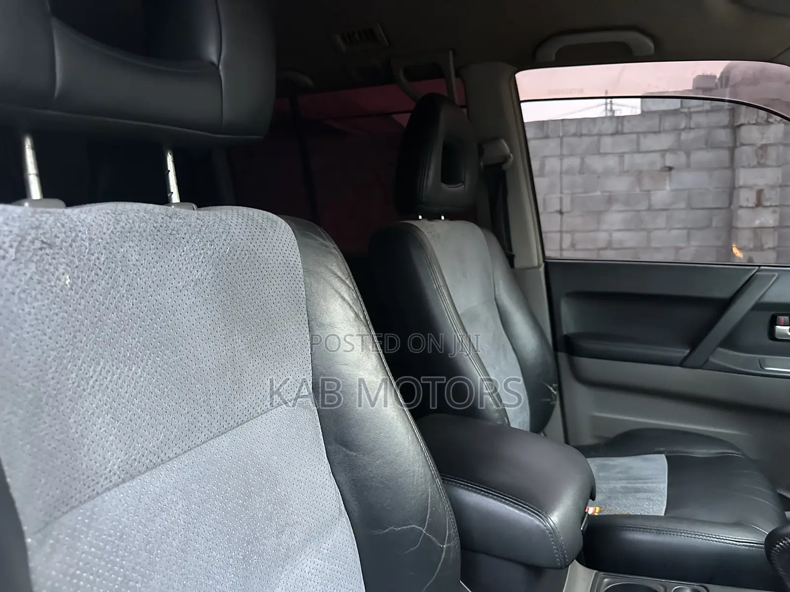 Mitsubishi Pajero Elegance Long Automatic 2005 Silver