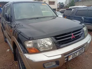 Mitsubishi Pajero 2004 Black