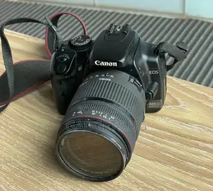 Canon Eos 400d Digital With a Sigma Lens 28-300mm