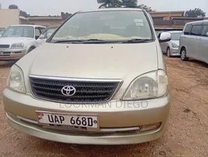 Toyota Nadia 2.0 135hp AWD 2001 Gold