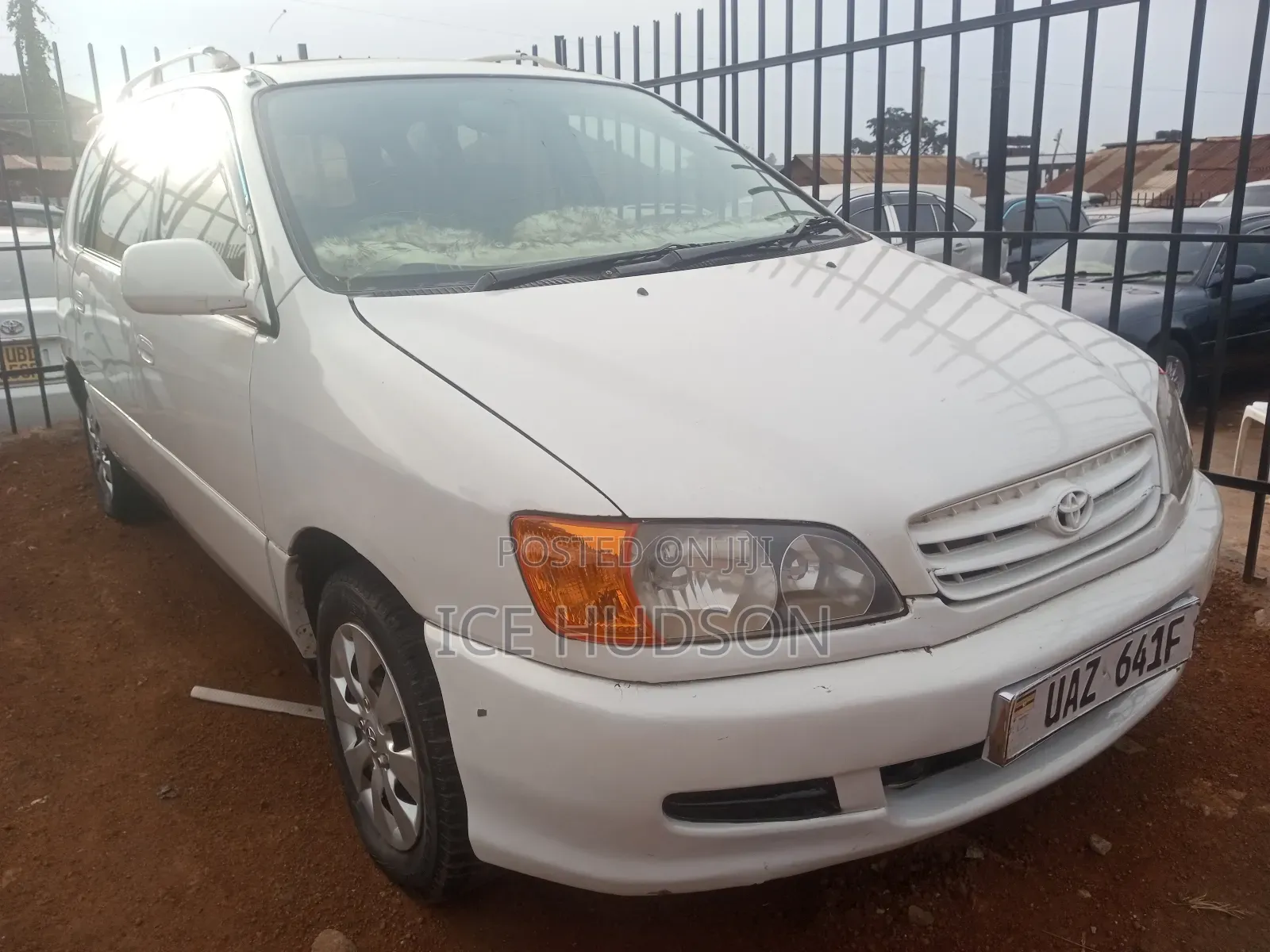 Toyota Ipsum 2000 Off white