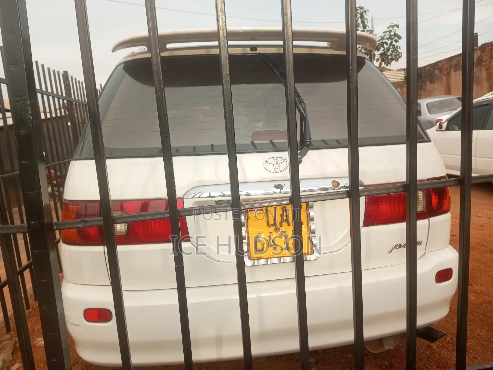 Toyota Ipsum 2000 Off white