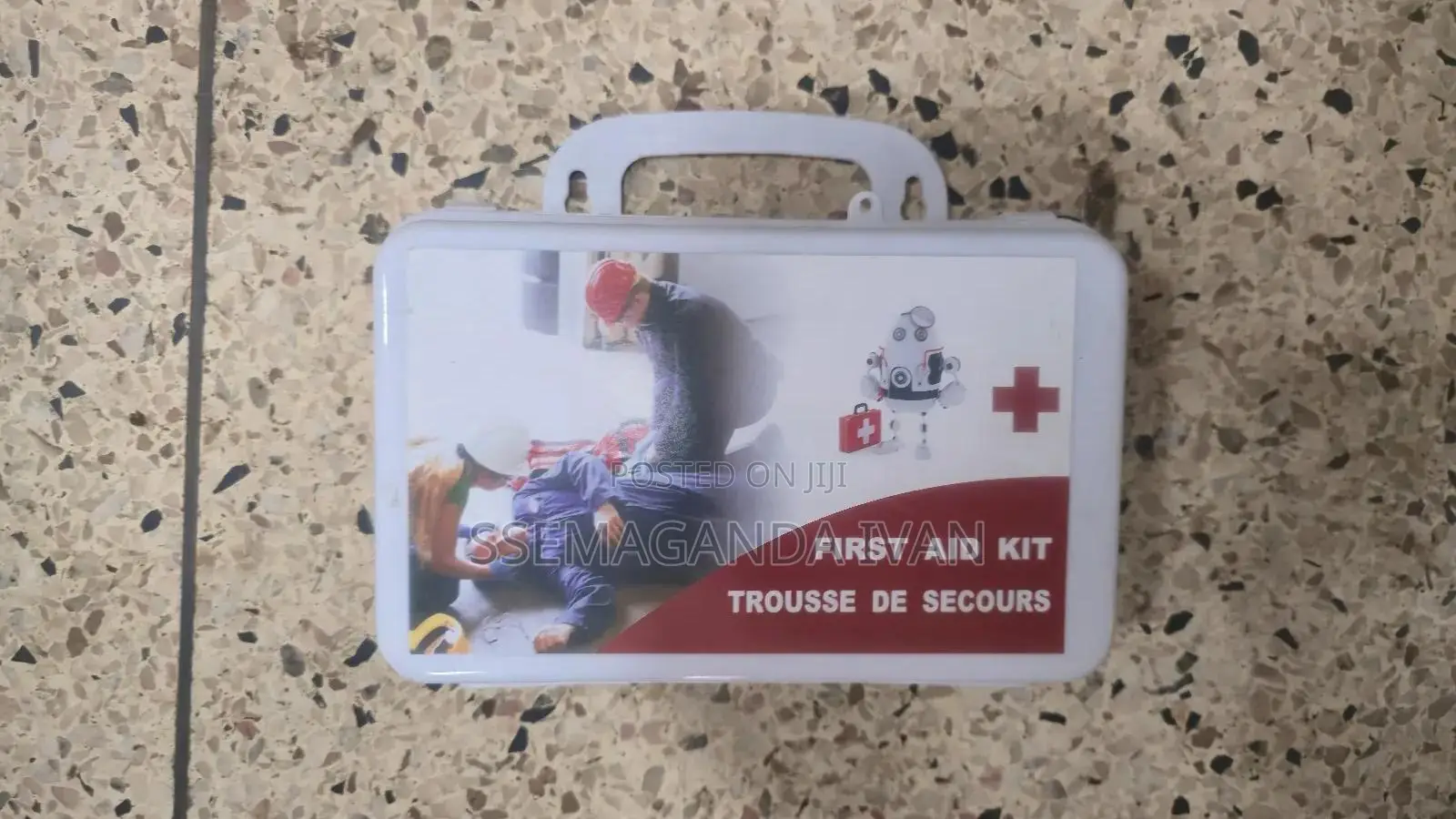 All Car First Aid Kit/Trousse De Secours Brand New