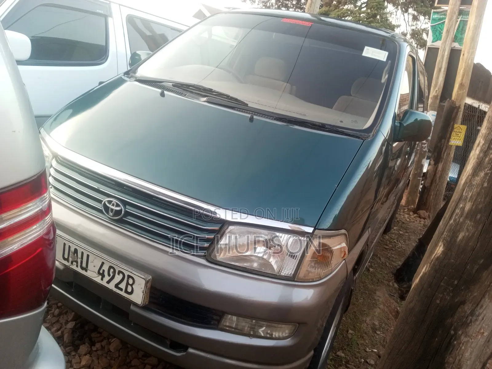 Toyota Regius 2000 Green