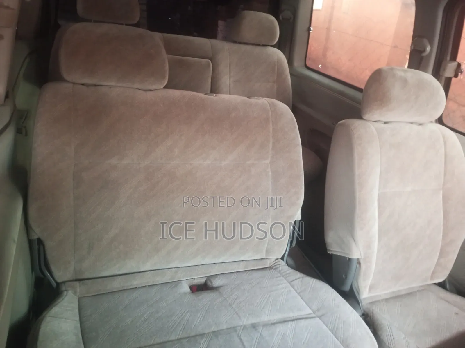 Toyota Regius 2000 Green