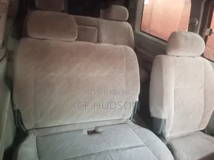 Toyota Regius 2000 Green