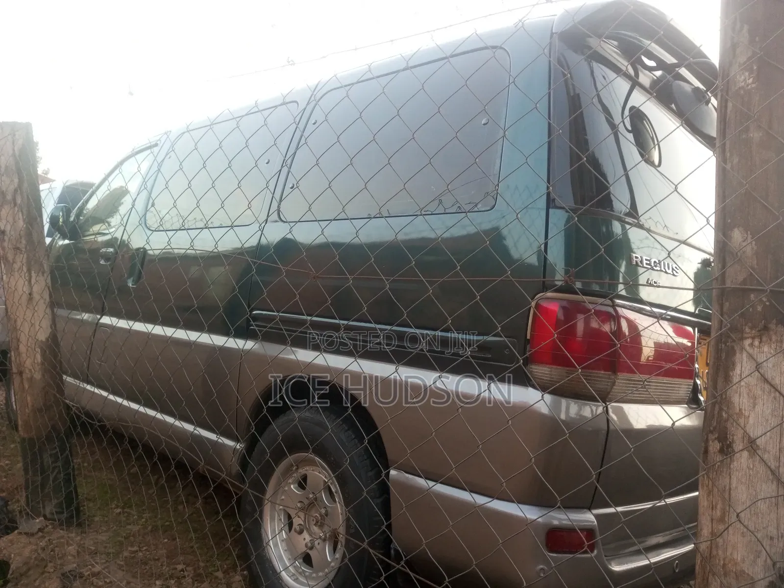 Toyota Regius 2000 Green