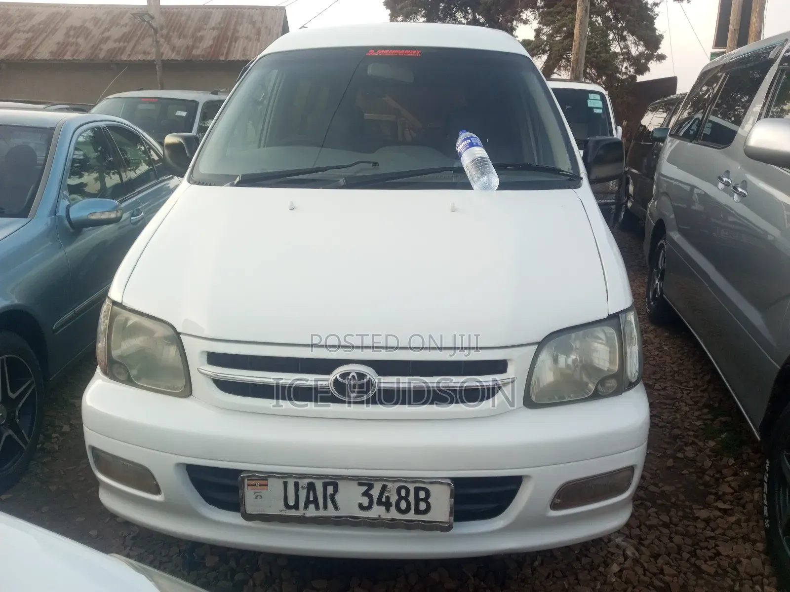 Toyota TownAce Noah 2000 Pearl