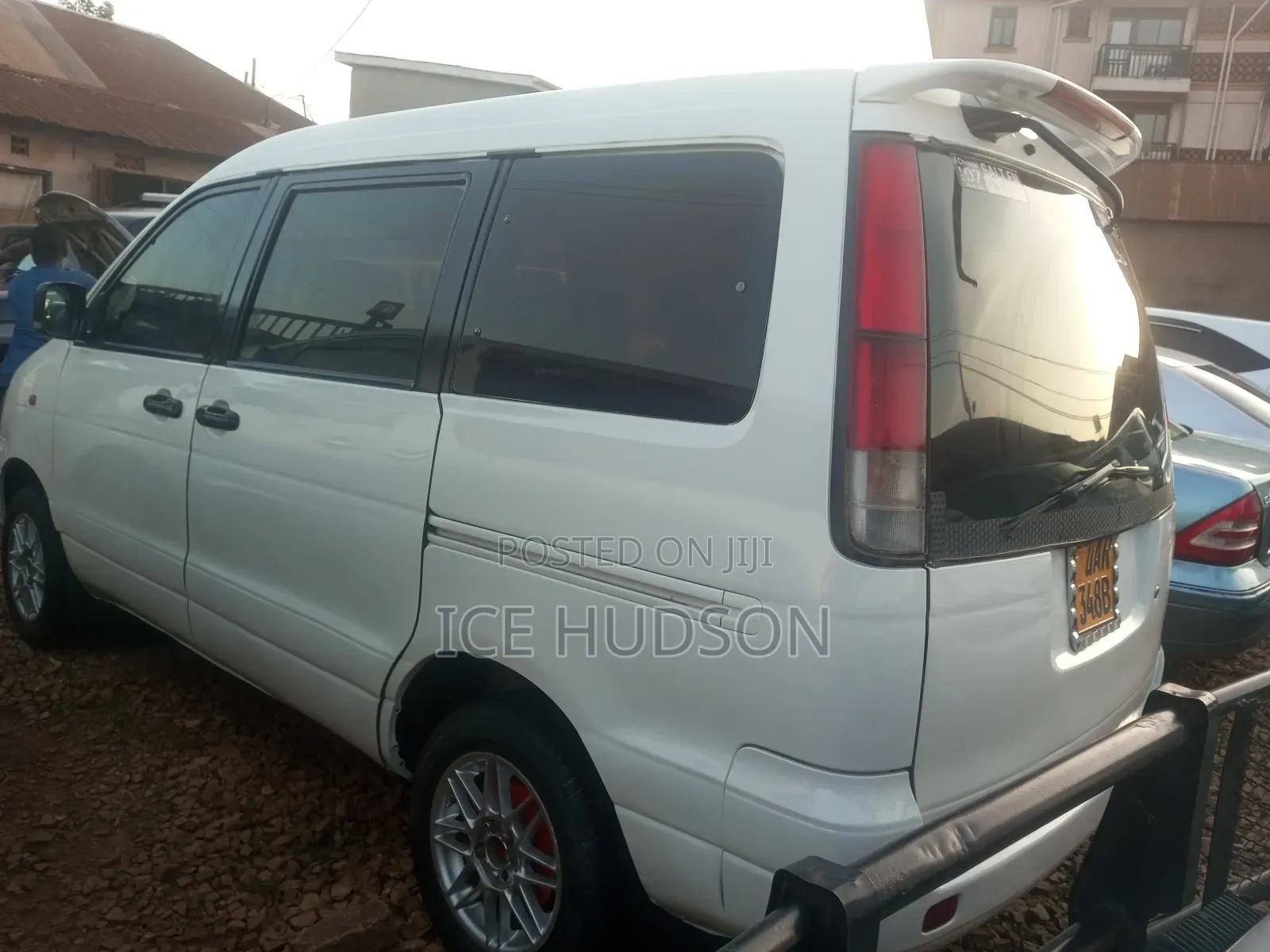 Toyota TownAce Noah 2000 Pearl