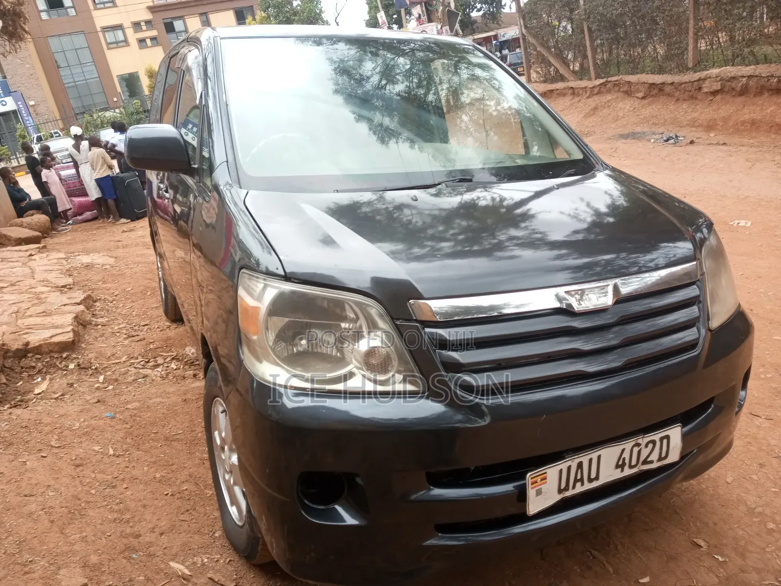 Toyota Noah 2004 Black