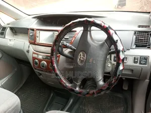 Toyota Noah 2004 Black