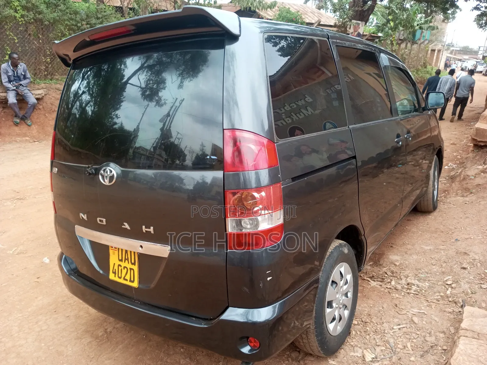 Toyota Noah 2004 Black