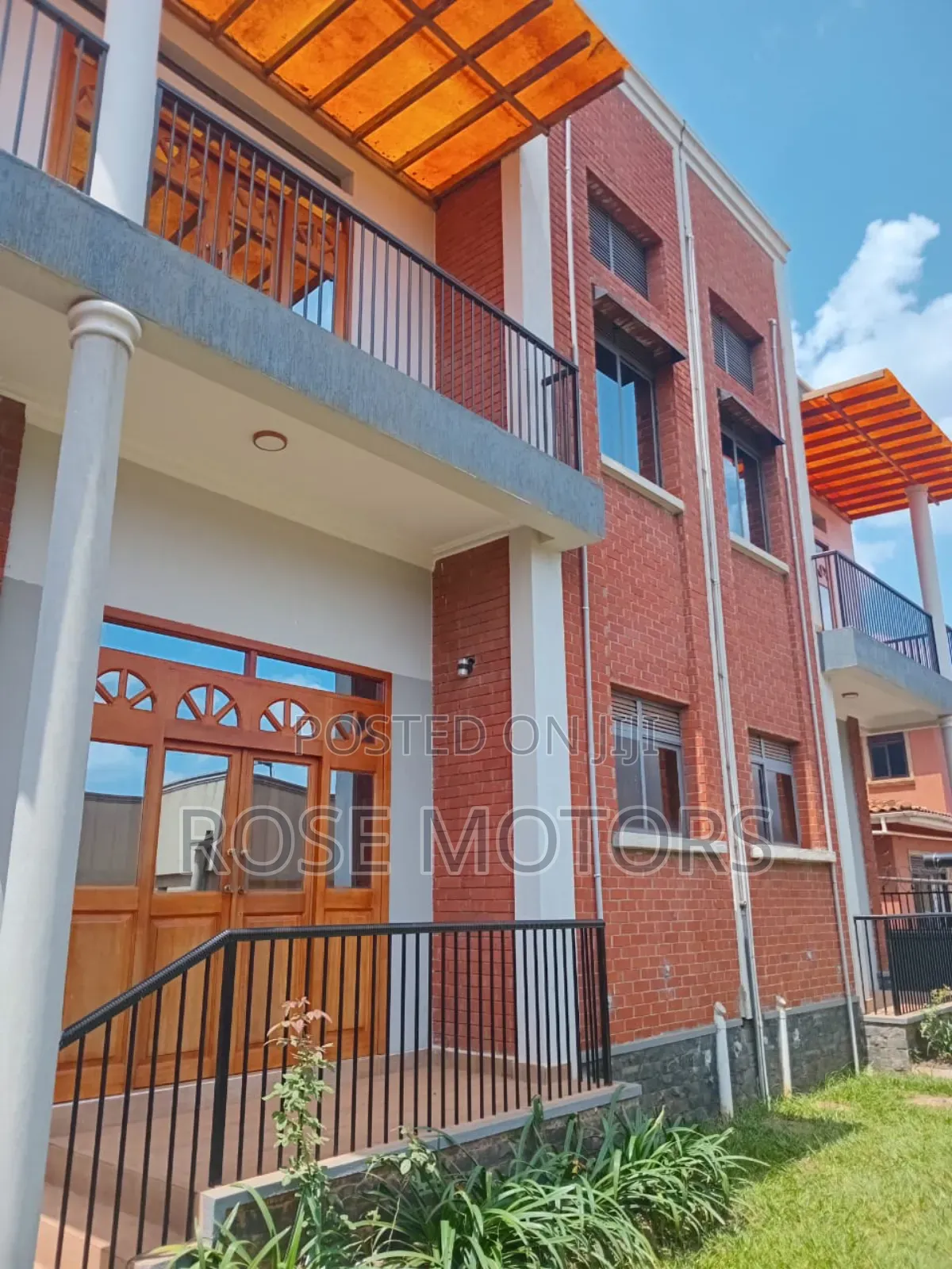 3bdrm Duplex in Kira, Central Division for rent