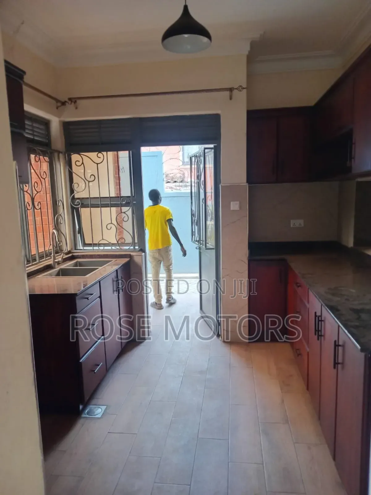 3bdrm Duplex in Kira, Central Division for rent