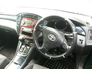 Toyota Kluger 2003 Black