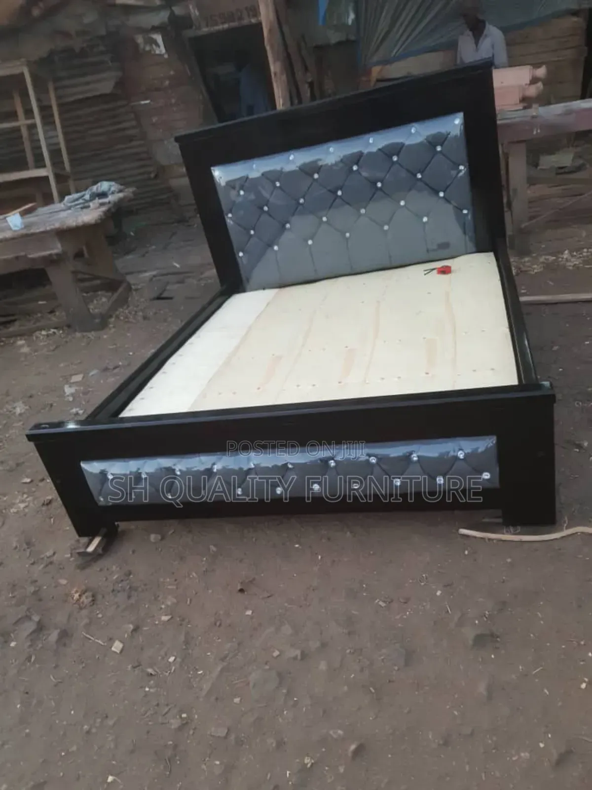 Hard Wood Bed 5*6