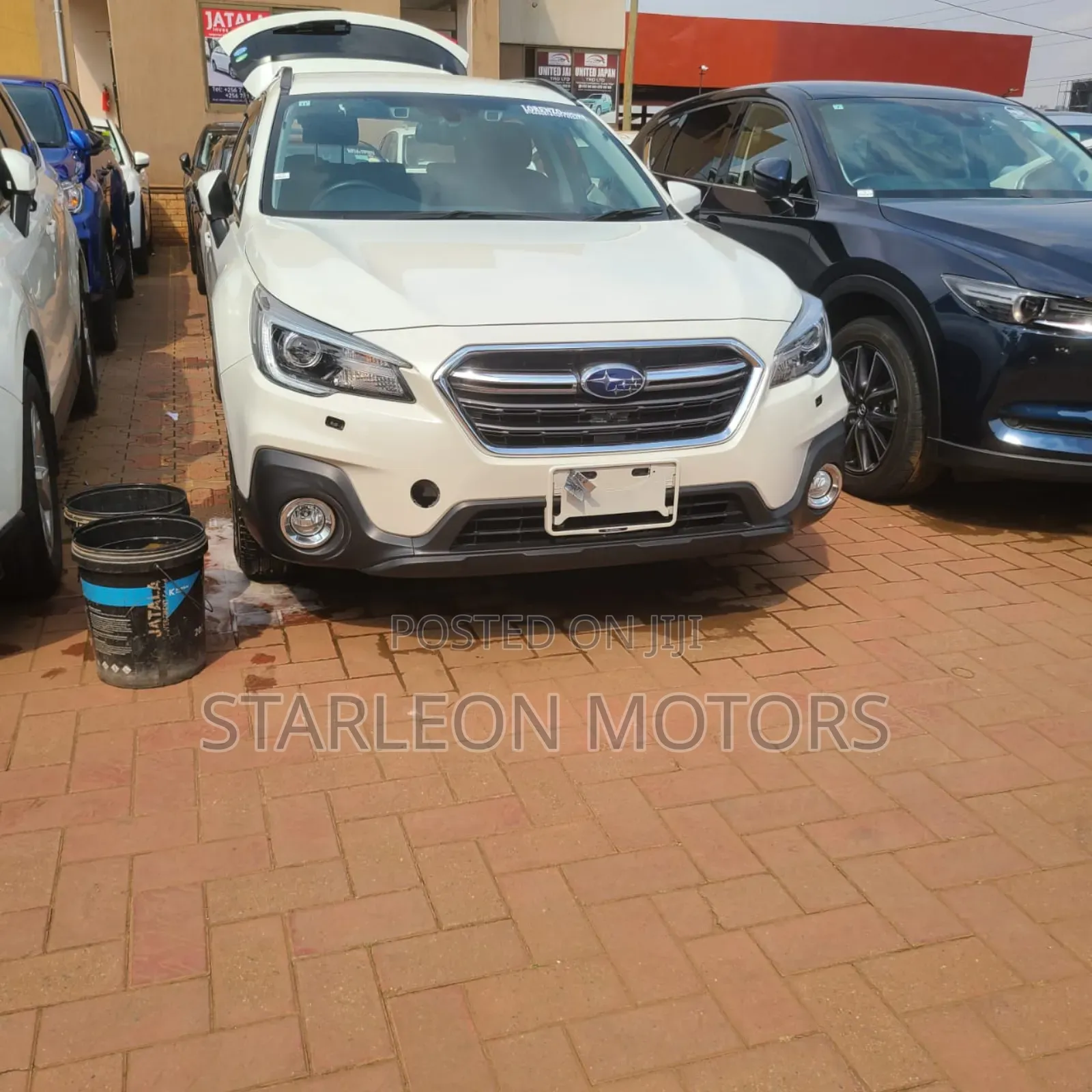 Subaru Legacy 2.5i Limited AWD 2017 White
