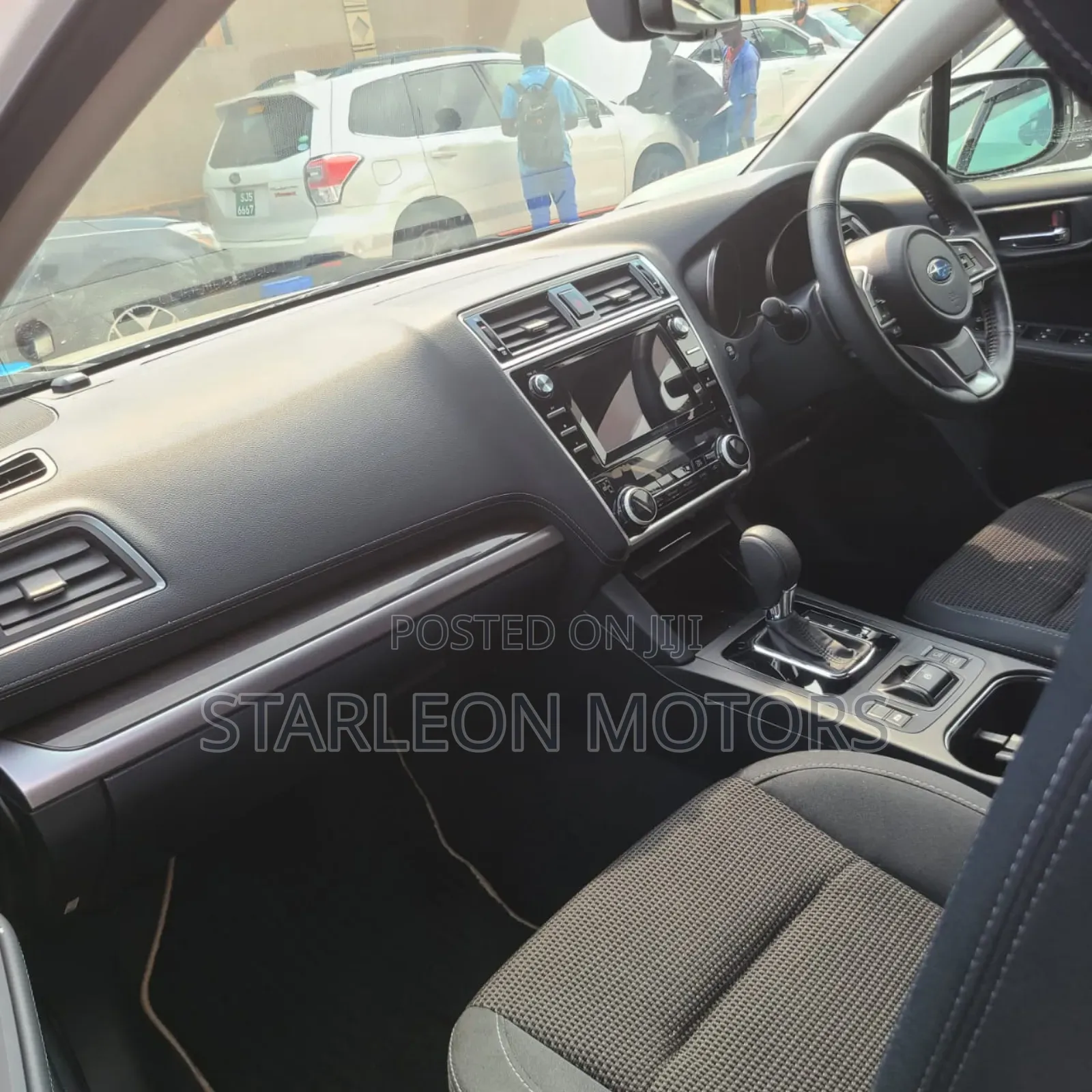Subaru Legacy 2.5i Limited AWD 2017 White