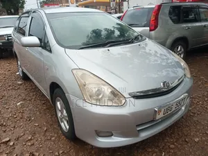 Toyota Wish 2006 Ivory