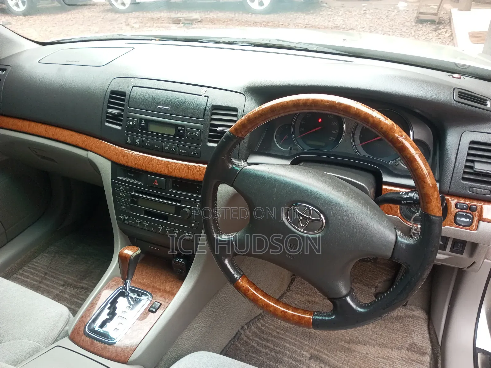 Toyota Mark II 2004 Silver