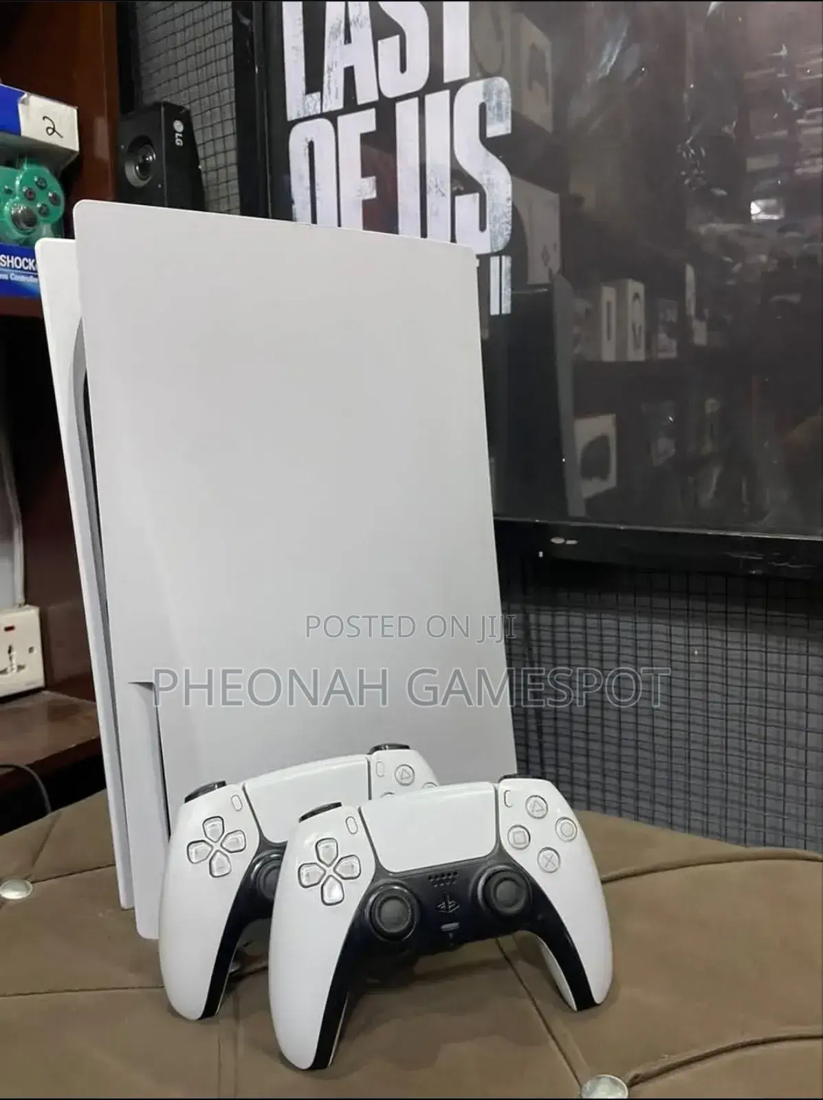 Brand New Ps5 Disc + 2 Pads: Sell Your Kidney Later, Buy It Now
