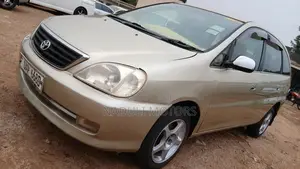 Toyota Nadia 2001 Gold