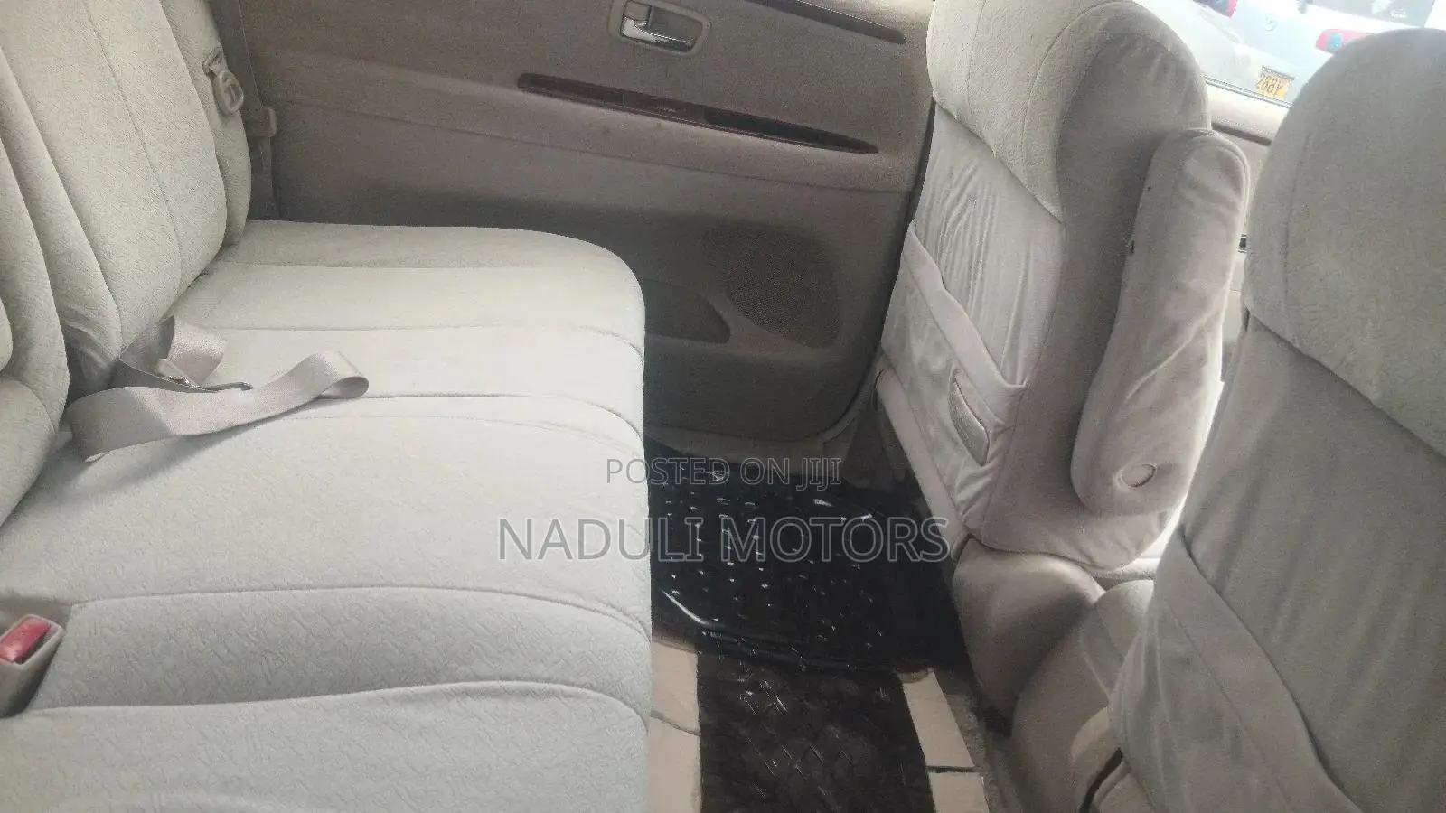 Toyota Nadia 2001 Gold