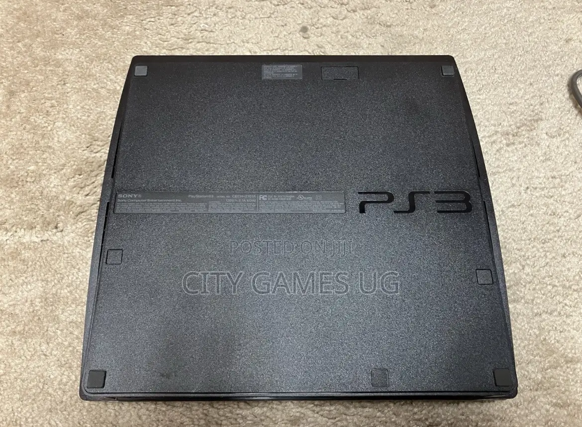 Sony Playstation 3 Ps3 Slim — 2 Controllers
