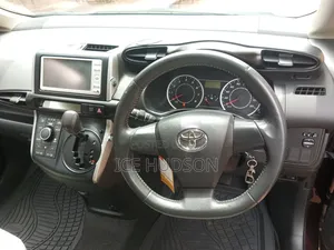 Toyota Wish 2012 Burgundy