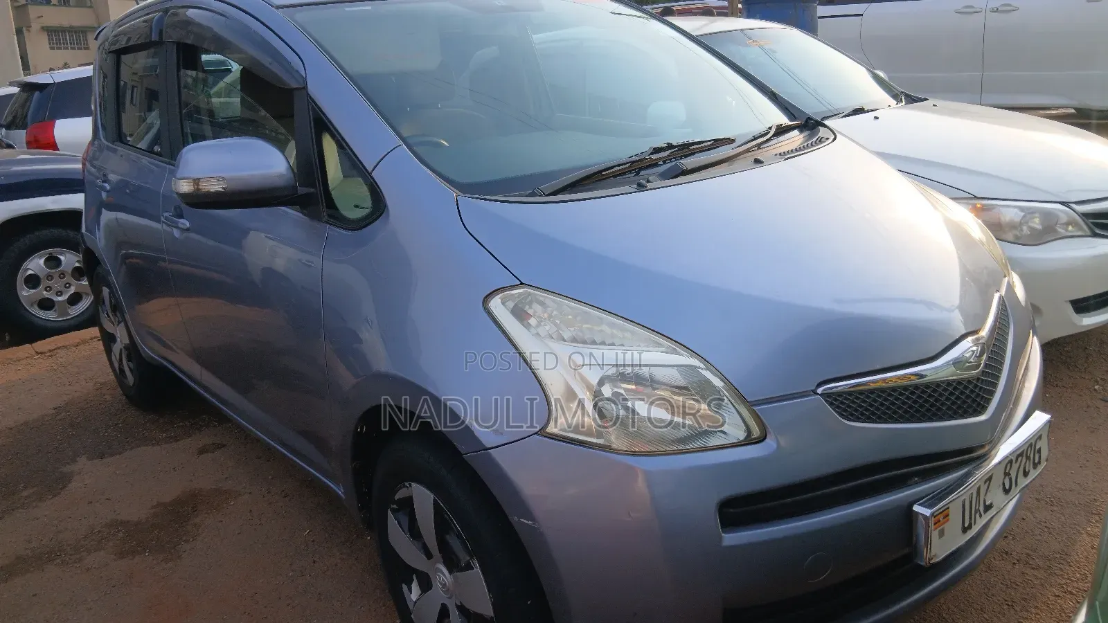 Toyota Ractis 2009 Blue