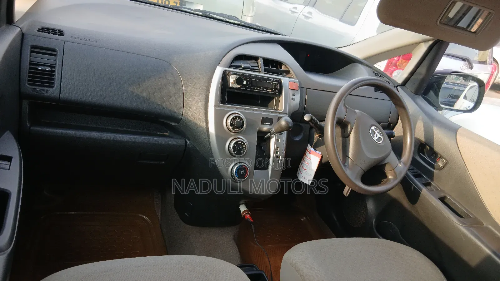 Toyota Ractis 2009 Blue
