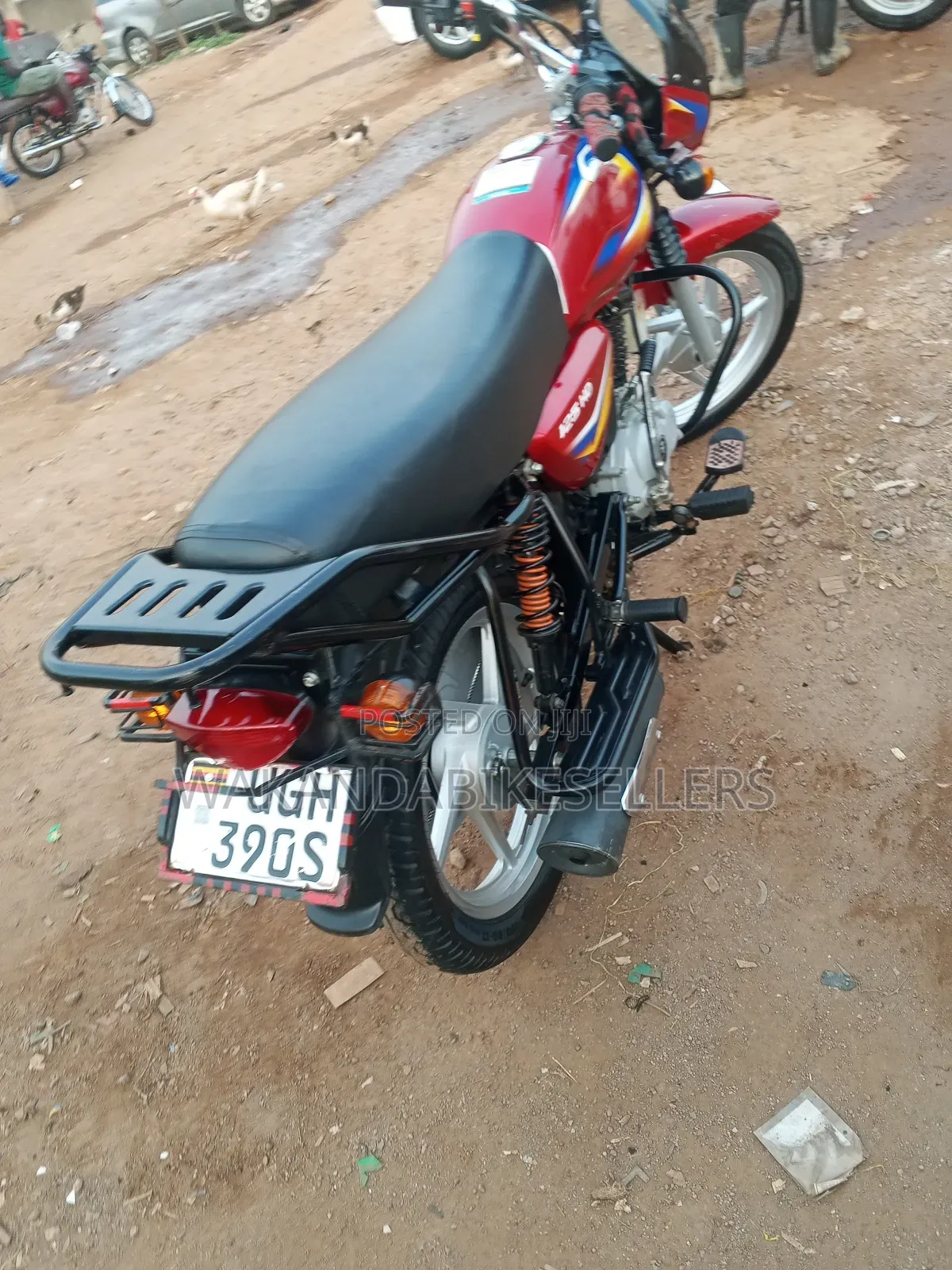 Bajaj Boxer 125 2024 Red