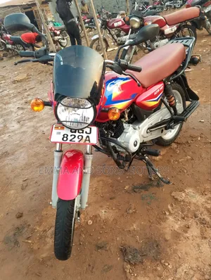 Bajaj Boxer 125 2024 Red