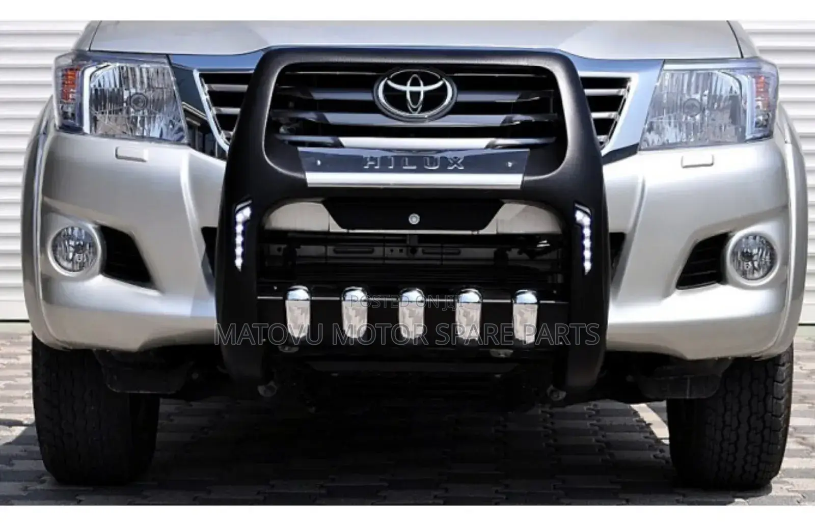 Car Garnd Fr Toyota Hilux 2018
