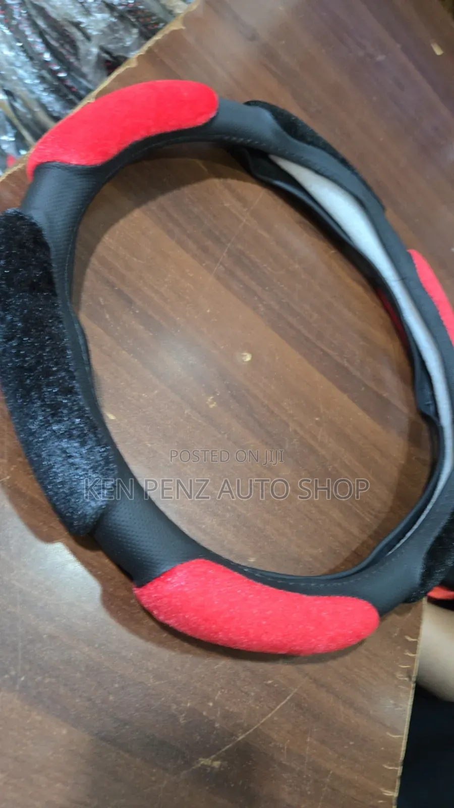 Black and Leatherette Car Steering Wheel Cover
