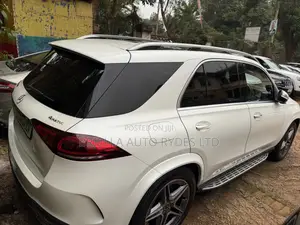 Mercedes-Benz GLE-Class 2021