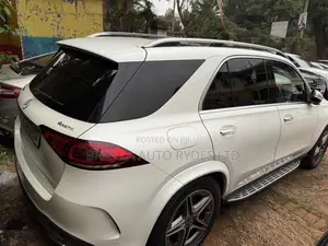Mercedes-Benz GLE-Class 2021