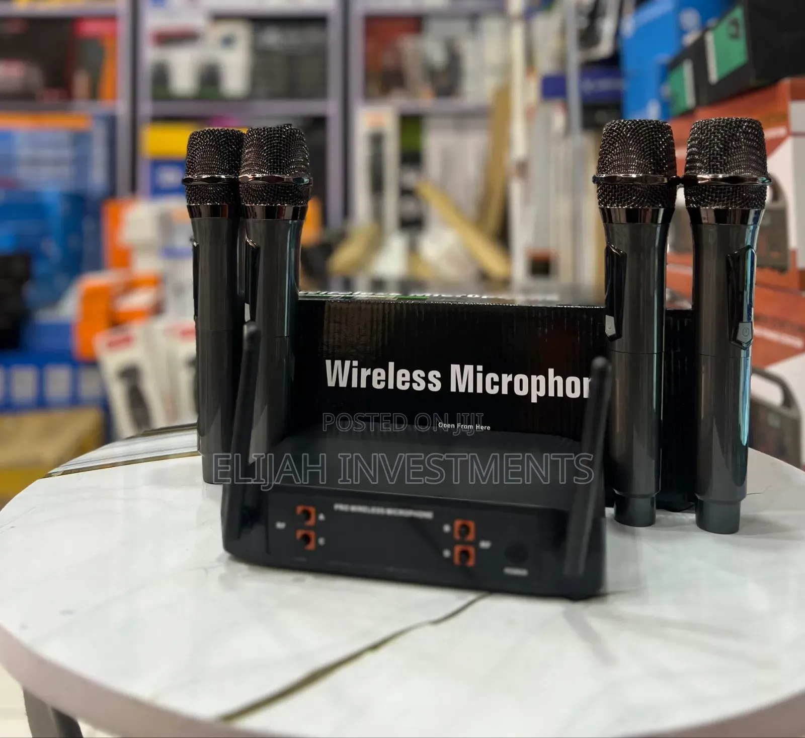 4 in Wireless Microphone With Antenna Receiver