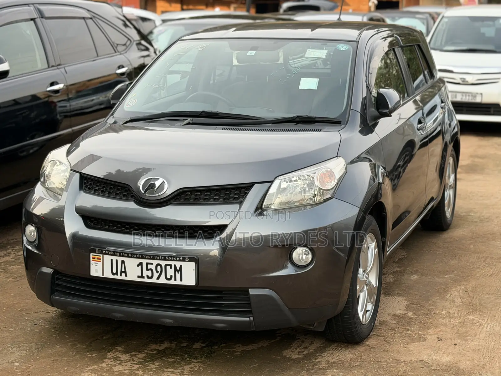 Toyota IST 2012