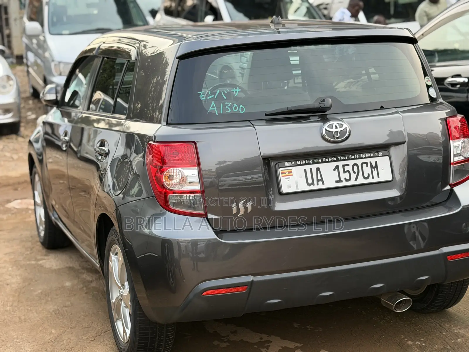 Toyota IST 2012