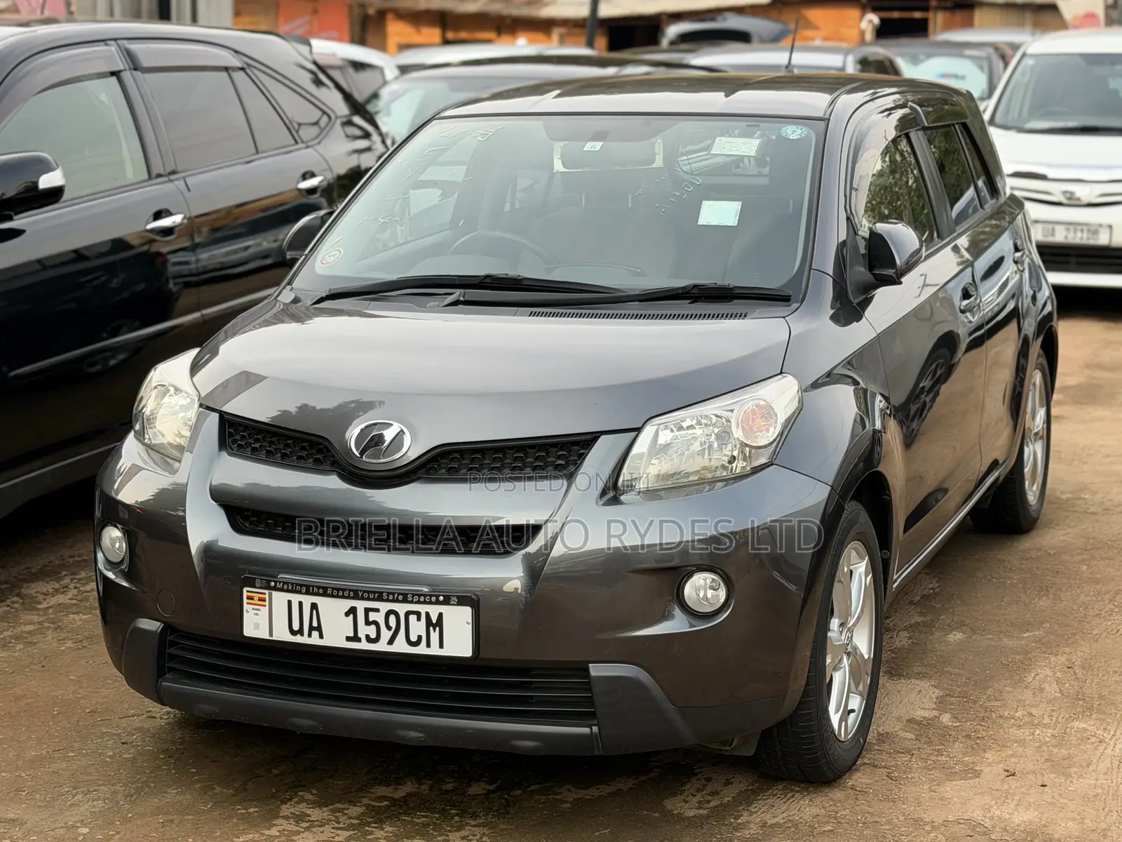 Toyota IST 2012